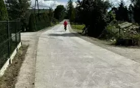 Ujęcie nowo położonej drogi w Kiełpiu